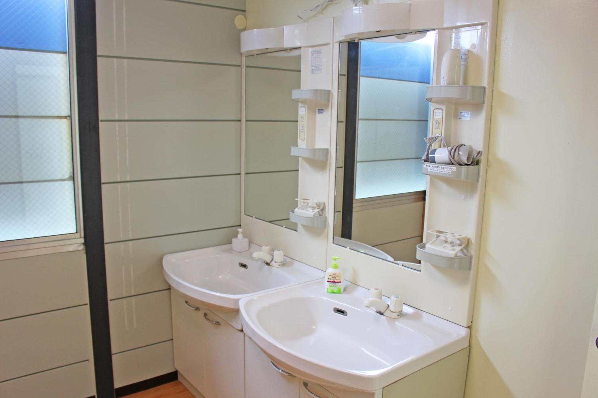 Umiyakara Hotel Kin Екстериор снимка